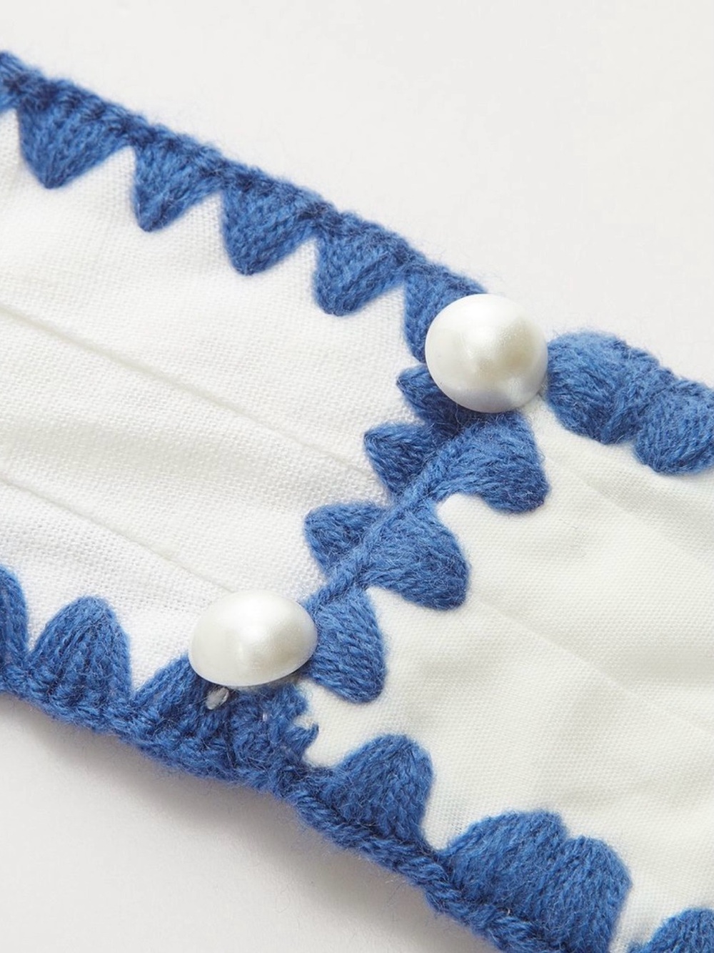 Commense White Halter Short Set with Blue Trim - Picture 7 of 8